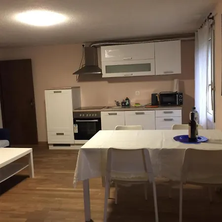 2 Cosy Near Liechtenstein هاغ