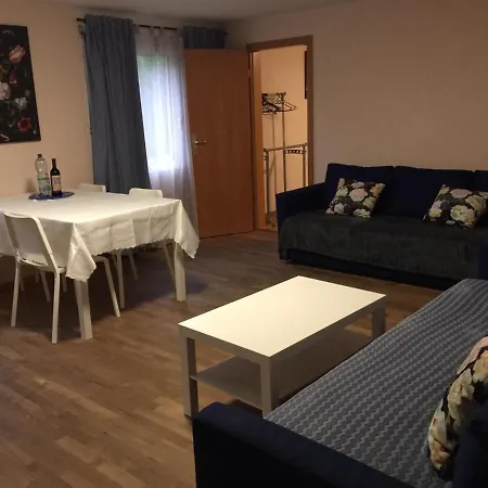 2 Cosy Near Liechtenstein Apartment